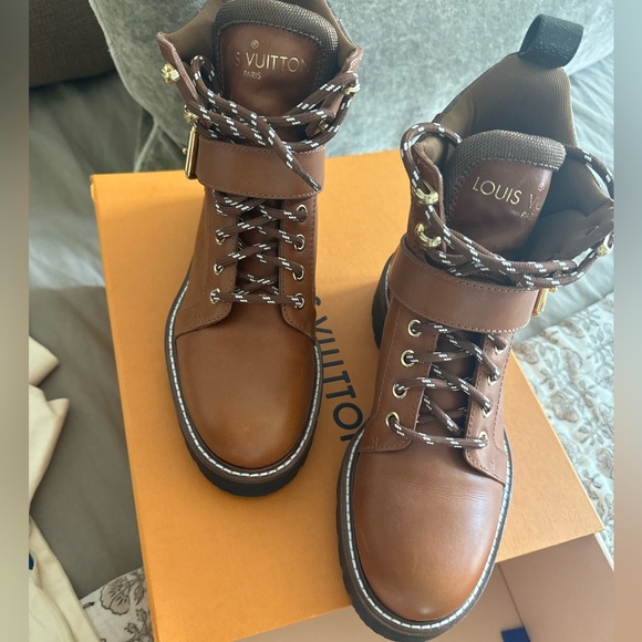 LOUIS VUITTON COGNAC MONOGRAM RANGER COMBAT BOOTS 38W - Picture 7 of 9